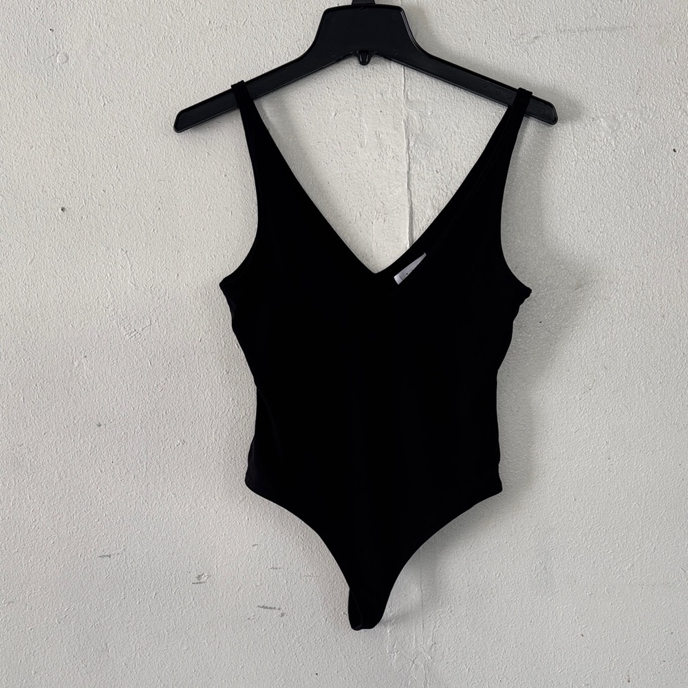 Leith Black V-Neck Bodysuit